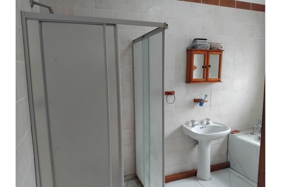 4 Bedroom Property for Sale in Zeekoevlei Western Cape